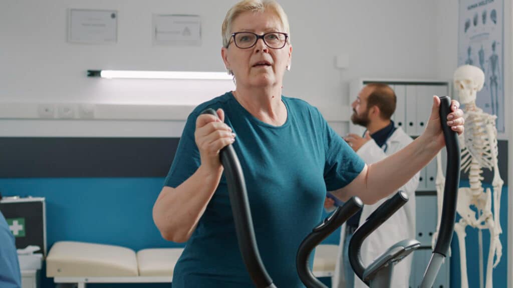 Rehabilitacja po endoprotezie biodra - rehabilitacja funkcjonalna 2 Rehabilitacja po endoprotezie biodra - rehabilitacja funkcjonalna